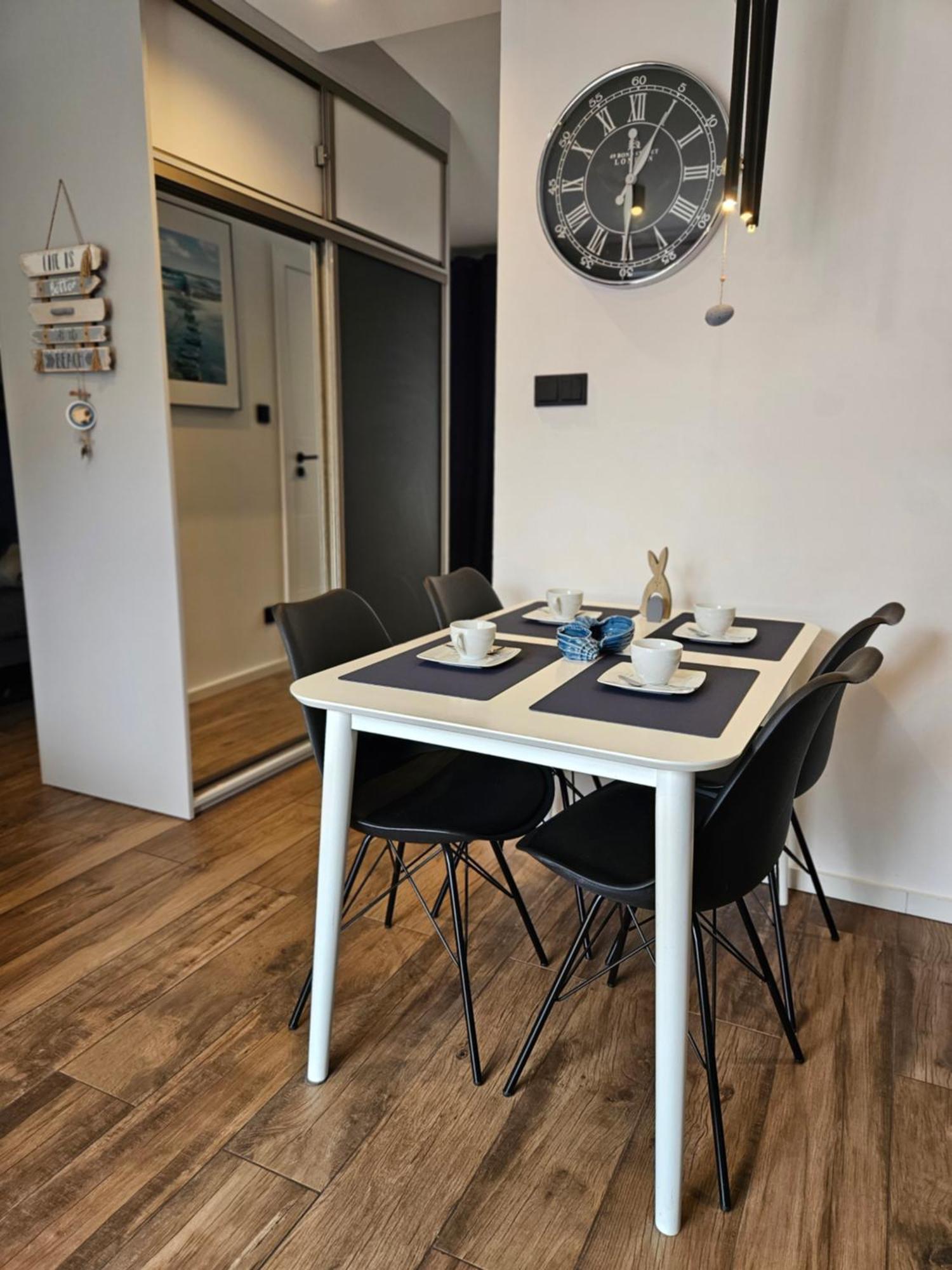 Apartament Grunwaldzka 105 Z Tarasem 5O M Do Plazy Pobierowo Eksteriør bilde